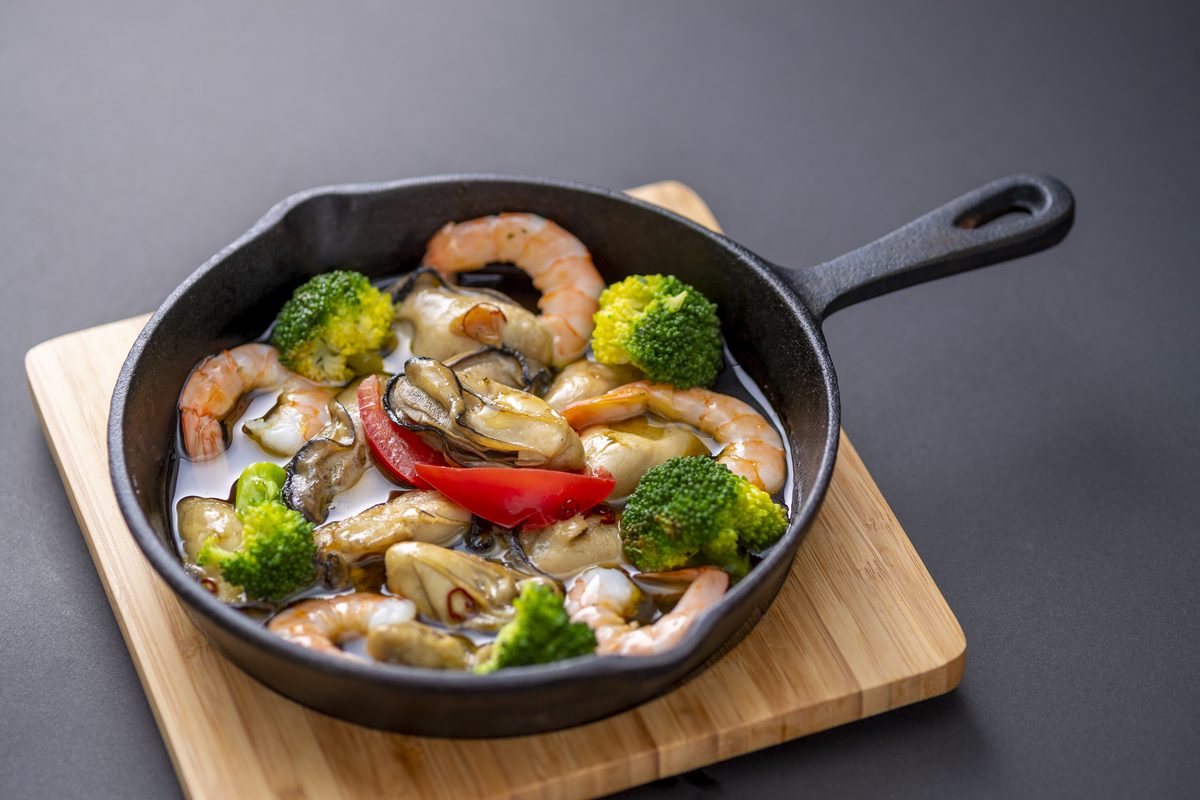 牡蠣のアヒージョ